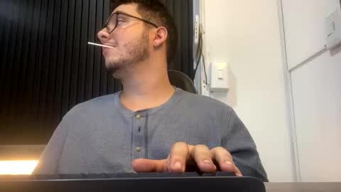 juan online show from 10-23-25, 04:56