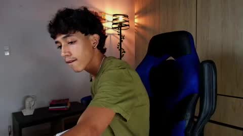 ostin 18hot online show from 02-09-25, 01:22