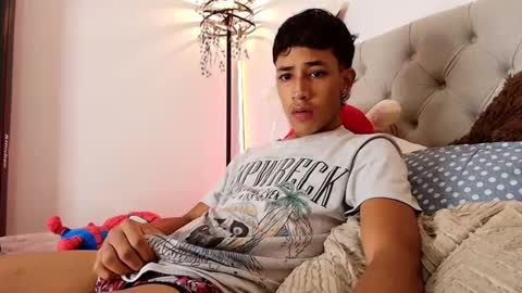 ostin 18hot online show from 11-13-25, 04:33