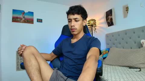 ostin 18hot online show from 11-26-25, 02:56