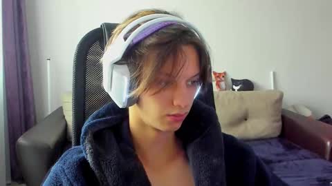 Snapshot of ostin_meoww chatting on 11-05-25, 07:41 Ostin online show from 11-05-25, 07:41