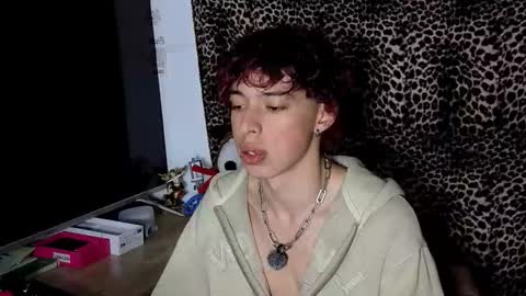 Snapshot of otter_star chatting on 02-02-26, 02:43 Princces Albert online show from 02-02-26, 02:43