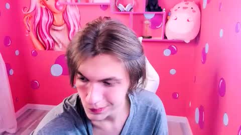 Snapshot of otto_williams chatting on 09-17-25, 03:46 Otto online show from 09-17-25, 03:46