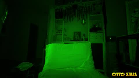 Otto Zeus online show from 10-26-25, 05:57