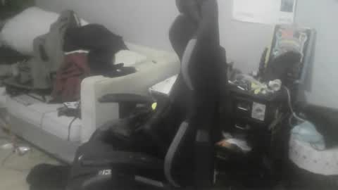 ouinnybis195625 online show from 12-22-24, 06:04