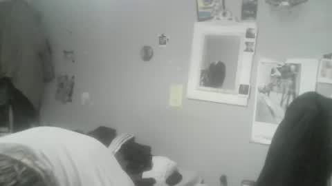 ouinnybis195625 online show from 01-13-25, 08:26