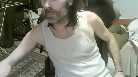 ouinnybis195625 online show from 10-12-25, 02:43