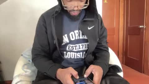 Snapshot of outofhisleague_ chatting on 02-26-26, 04:06 outofhisleague_ online show from 02-26-26, 04:06