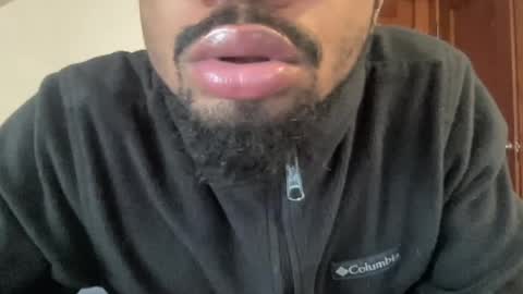 Snapshot of outofhisleague_ chatting on 04-26-26, 04:04 outofhisleague_ online show from 04-26-26, 04:04