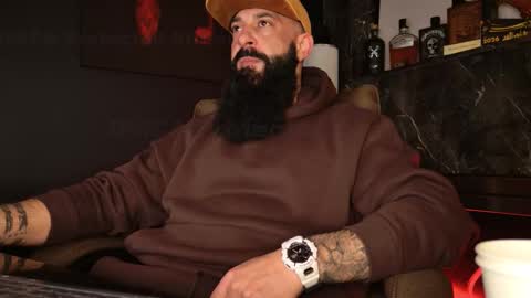 Snapshot of outofyourleague111 chatting on 02-10-26, 05:22 Lex online show from 02-10-26, 05:22