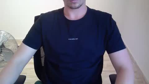 Snapshot of outroemail1807 chatting on 01-14-26, 06:57 outroemail1807 online show from 01-14-26, 06:57