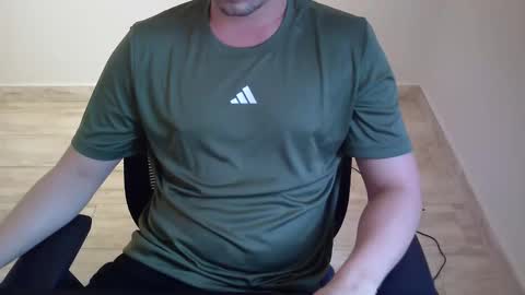 Snapshot of outroemail1807 chatting on 02-09-26, 06:45 outroemail1807 online show from 02-09-26, 06:45