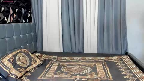 Snapshot of ovie_cunt chatting on 03-18-26, 10:46 Ovie online show from 03-18-26, 10:46