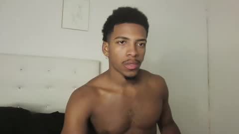 Snapshot of owen_222 chatting on 12-04-25, 03:05 Owen online show from 12-04-25, 03:05