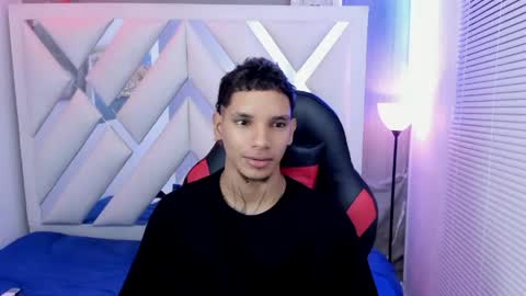 Snapshot of owen_blaze3 chatting on 05-10-26, 11:43 owen blaze online show from 05-10-26, 11:43