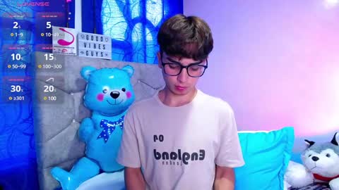 Snapshot of owenblue__ chatting on 12-04-24, 09:13 Owen Independent model online show from 12-04-24, 09:13