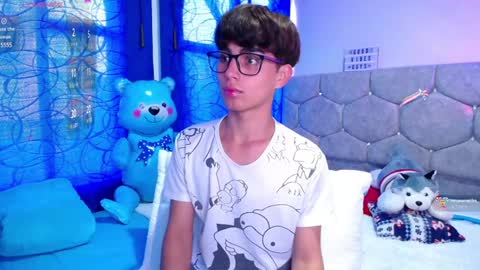 Snapshot of owenblue__ chatting on 12-11-24, 09:45 Owen Independent model online show from 12-11-24, 09:45