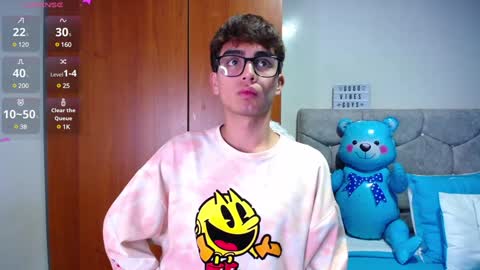 Snapshot of owenblue__ chatting on 01-17-25, 12:10 Owen Independent model online show from 01-17-25, 12:10