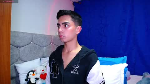 Snapshot of owenblue__ chatting on 09-14-25, 09:14 Owen Independent model online show from 09-14-25, 09:14