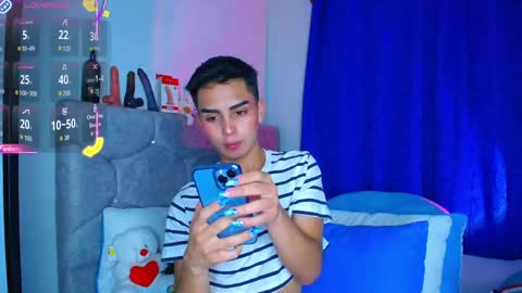Snapshot of owenblue__ chatting on 10-20-25, 06:14 Owen Independent model online show from 10-20-25, 06:14
