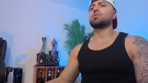 Snapshot of owenmaximus814 chatting on 10-24-25, 11:12 Maximus Owen online show from 10-24-25, 11:12