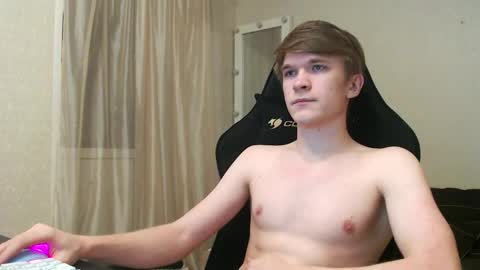 Snapshot of oydikey chatting on 12-17-25, 11:22 Oydin online show from 12-17-25, 11:22