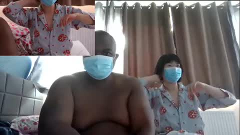 Snapshot of oysterpink chatting on 06-28-26, 05:30 oysteramore online show from 06-28-26, 05:30