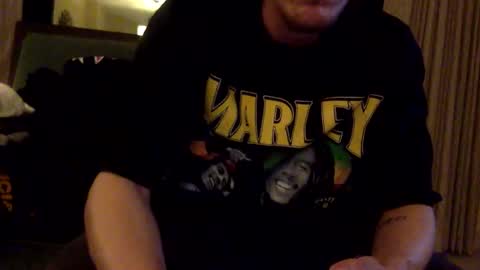 Snapshot of oystersbaby562 chatting on 10-19-25, 05:19 Frankie Oysters online show from 10-19-25, 05:19