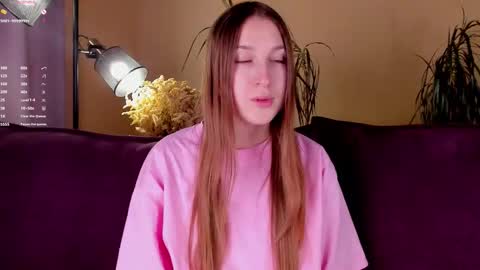 Caroline or just Lina online show from 10-17-25, 01:09