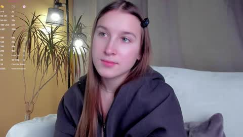 Caroline or just Lina online show from 11-22-25, 01:15