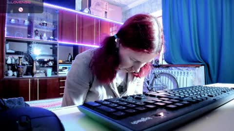 Snapshot of pa1e_pr1ncess chatting on 02-04-25, 07:07 Ella online show from 02-04-25, 07:07