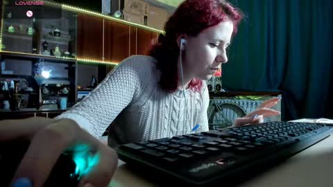 Snapshot of pa1e_pr1ncess chatting on 02-06-25, 07:56 Ella online show from 02-06-25, 07:56