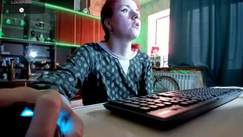 Snapshot of pa1e_pr1ncess chatting on 02-09-25, 01:03 Ella online show from 02-09-25, 01:03