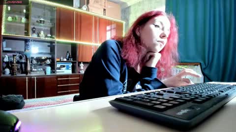 Snapshot of pa1e_pr1ncess chatting on 02-22-25, 06:28 Ella online show from 02-22-25, 06:28