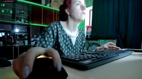 Snapshot of pa1e_pr1ncess chatting on 03-04-25, 06:26 Ella online show from 03-04-25, 06:26