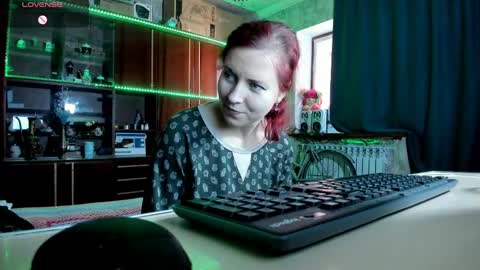 Snapshot of pa1e_pr1ncess chatting on 03-11-25, 06:43 Ella online show from 03-11-25, 06:43