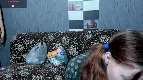 Snapshot of pa1e_pr1ncess chatting on 09-15-25, 08:03 Ella online show from 09-15-25, 08:03