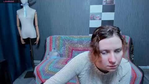 Snapshot of pa1e_pr1ncess chatting on 10-16-25, 07:20 Ella online show from 10-16-25, 07:20