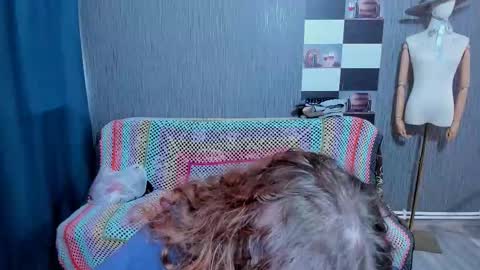 Snapshot of pa1e_pr1ncess chatting on 11-09-25, 07:50 Ella online show from 11-09-25, 07:50