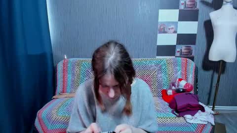 Snapshot of pa1e_pr1ncess chatting on 12-04-25, 07:28 Ella online show from 12-04-25, 07:28