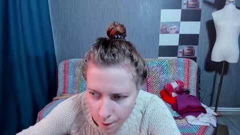 Snapshot of pa1e_pr1ncess chatting on 12-05-25, 07:17 Ella online show from 12-05-25, 07:17