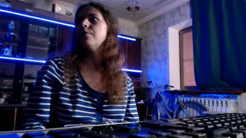 Ella online show from 05-24-26, 07:02