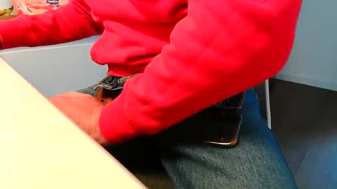 Snapshot of pablo19692017 chatting on 03-12-26, 09:48 pablo19692017 online show from 03-12-26, 09:48