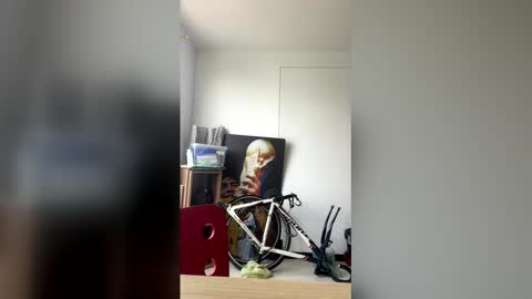 Snapshot of pablo7963380 chatting on 12-17-25, 06:36 pablo7963380 online show from 12-17-25, 06:36