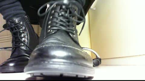 Snapshot of pablomenesssl chatting on 01-09-25, 10:09 Pablo Meness online show from 01-09-25, 10:09