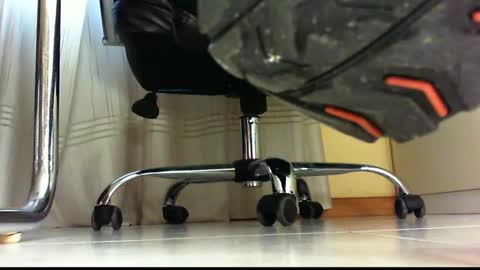 Snapshot of pablomenesssl chatting on 01-12-25, 08:14 Pablo Meness online show from 01-12-25, 08:14