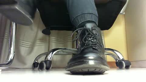 Snapshot of pablomenesssl chatting on 01-19-25, 12:06 Pablo Meness online show from 01-19-25, 12:06