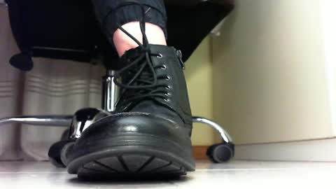 Snapshot of pablomenesssl chatting on 02-09-25, 09:17 Pablo Meness online show from 02-09-25, 09:17