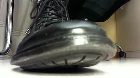 Snapshot of pablomenesssl chatting on 02-13-25, 10:43 Pablo Meness online show from 02-13-25, 10:43