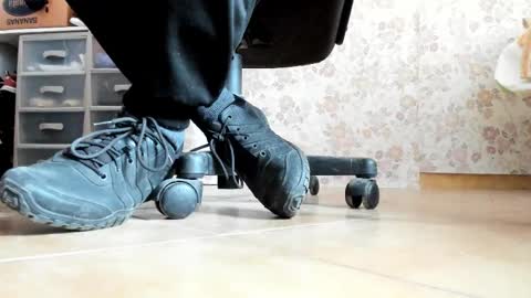 Snapshot of pablomenesssl chatting on 01-17-26, 10:20 Pablo Meness online show from 01-17-26, 10:20